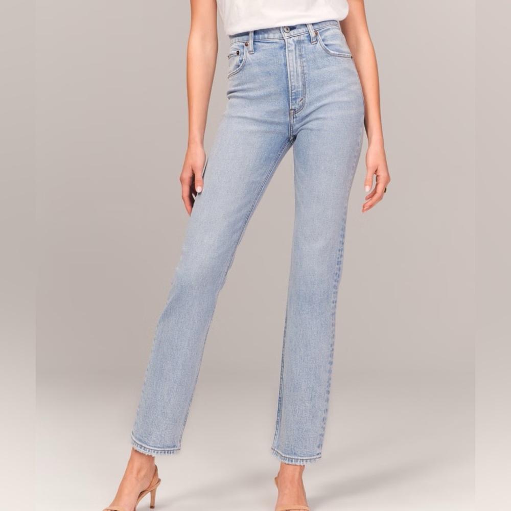 Abercrombie & Fitch The Ankle Straight Ultra High Rise Jeans